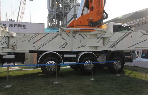 世界最長(zhǎng)臂架泵車(chē)落戶中國(guó) 技術(shù)革新與建筑效率的雙重突破