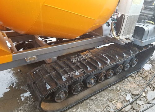 混凝土工程的關(guān)鍵設(shè)備 履帶混凝土車(chē)、移動(dòng)式攪拌車(chē)、攪拌運(yùn)輸泵與混凝土切割技術(shù)